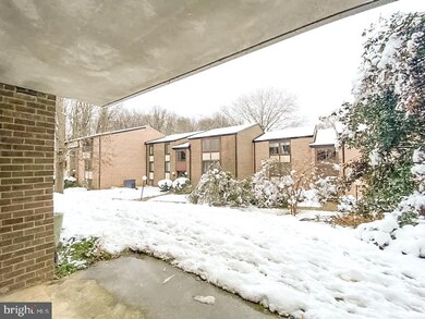 3111 Buccaneer Ct unit 1, Fairfax, VA 22031 - photo 2