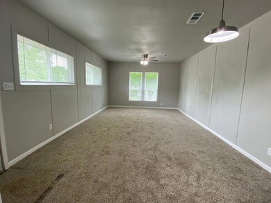 1101 W Lone Star Ave unit A, Cleburne, TX 76033 - photo 7