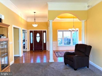 121 Copper Beech Ln, Womelsdorf, PA 19567 - photo 2