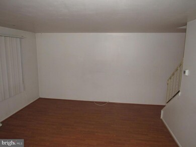 913 Regina Dr, Halethorpe, MD 21227 - photo 6