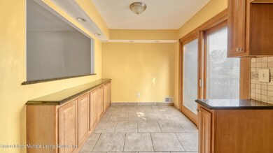 45 Hemlock Ct unit 149, Staten Island, NY 10309 - photo 6