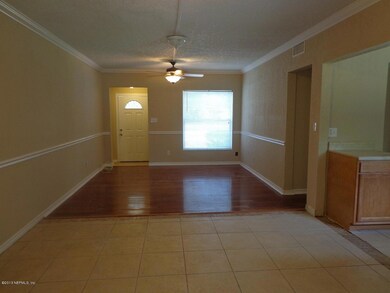 492 Tabor Dr S, Jacksonville, FL 32216 - photo 4