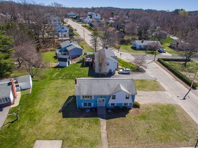 13 Mitris Blvd, Woonsocket, RI 02895 - photo 4