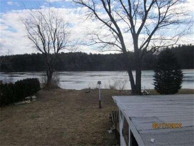 22 Merrimac St, Amesbury, MA 01913 - photo 5