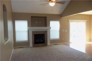 5041 Woodstock Ct, Shawnee, KS 66218 - photo 3