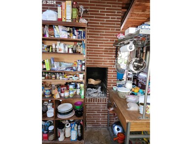 1765 SW Glenview Ave, Portland, OR 97225 - photo 7