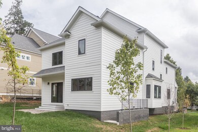 6912 Sycamore St, Falls Church, VA 22046 - photo 6