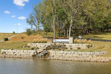 1557 S Stonewood Dr, West Des Moines, IA 50263 - photo 6