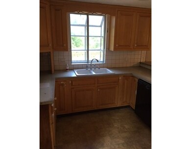 63 Fiske Dr, Bridgewater, MA 02324 - photo 3