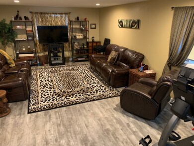 18042 Vista Dr, Country Club Hills, IL 60478 - photo 7