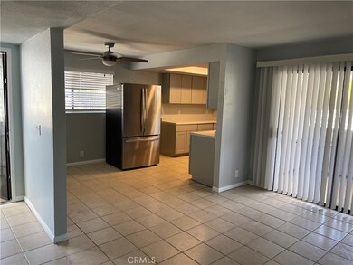 5301 E Waverly Dr unit 212, Palm Springs, CA 92264 - photo 2