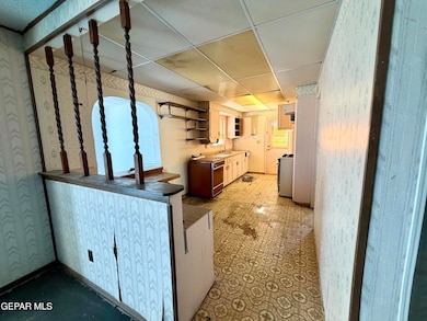 10220 Bon Aire Dr, El Paso, TX 79924 - photo 7