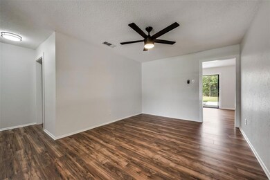 1110 SW 5th St, Grand Prairie, TX 75051 - photo 4