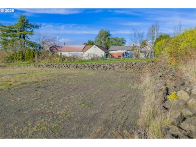 2047 Roseburg Rd, Myrtle Point, OR 97458 - photo 5