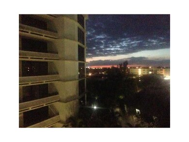 13951 Kendale Lakes Cir unit 606A, Miami, FL 33183 - photo 2