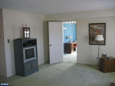 139 Woodstream Dr, Norristown, PA 19403 - photo 6