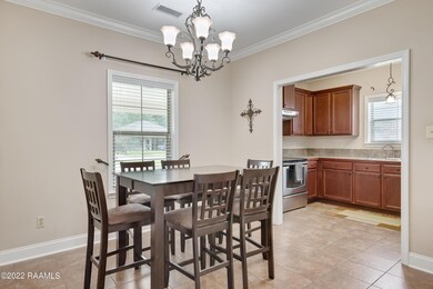 Dining Room Between Living & Kitchen