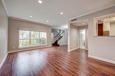Wow... check out those beautiful floors & what a v