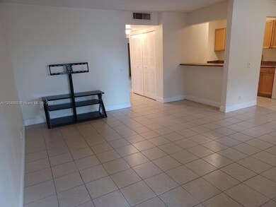 612 Meadows Cir unit 612, Boynton Beach, FL 33436 - photo 4