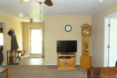 FOYER INTO LIVING AREA