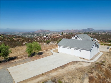 39330 Gray Squirrel Rd, Temecula, CA 92592 - photo 3