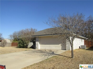 2303 Upland Bend Dr, Temple, TX 76502 - photo 2