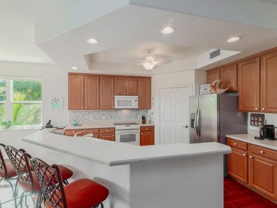 Kitchen Breakfast Bar