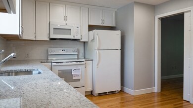 121 Emerson Gardens unit 121, Lexington, MA 02420 - photo 5