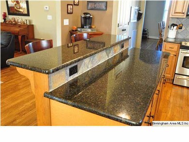 Island/breakfast bar