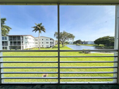 569 Fanshaw N unit 569, Boca Raton, FL 33434 - photo 2
