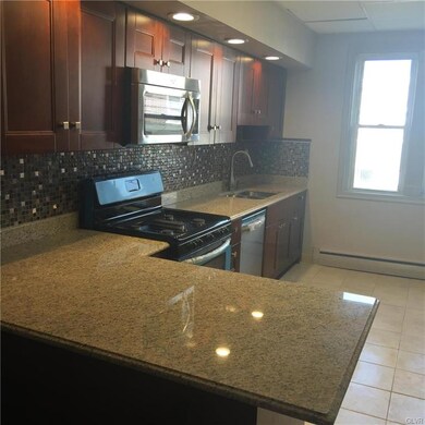 741 S 8th St, Allentown, PA 18103 - photo 5