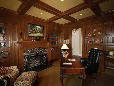 12073 Hawthorn Ridge, Fishers, IN 46037 - photo 4