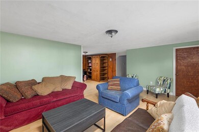 24 Larchmont Rd, Warwick, RI 02886 - photo 4