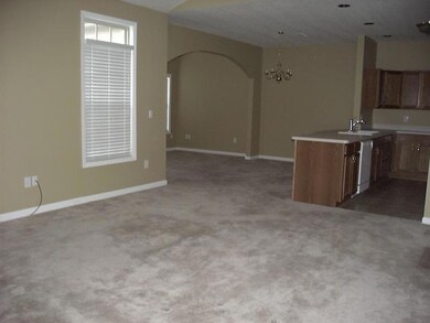 101 Camber Dr unit 101, Circleville, OH 43113 - photo 2
