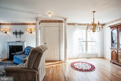 110 Suffield Ct, Chalfont, PA 18914 - photo 4