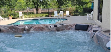 Baskins.hottub