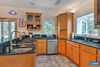 1618 Rugby Ave, Charlottesville, VA 22903 - photo 7