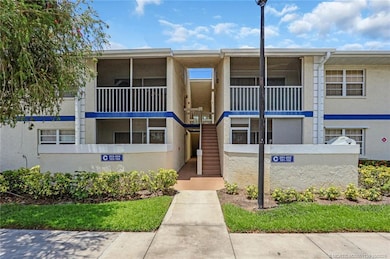 Ground Floor Furnished!