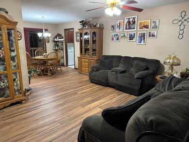 303 N 6th St, Cimarron, KS 67835 - photo 4