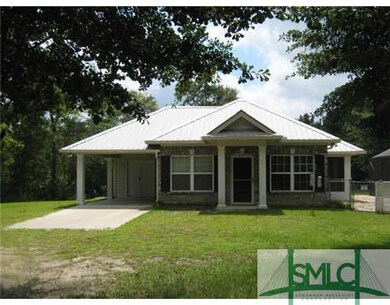 Exterior Front. Detached cottage has 1 bedroom, 1 