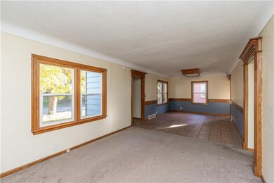 2913 Maple St, Des Moines, IA 50317 - photo 3