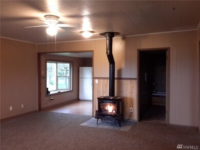 301 Hayes St, Nooksack, WA 98247 - photo 2