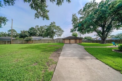 1703 Guese Rd, Houston, TX 77008 - photo 4