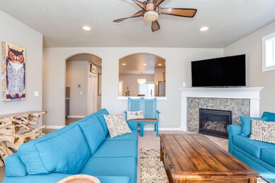 63285 NW Rossby St, Bend, OR 97703 - photo 5