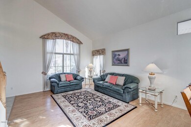 Living Room (3)-SMALL