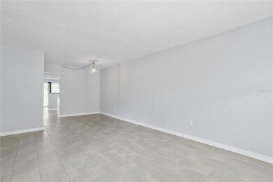 4920 Locust St NE unit 115, Saint Petersburg, FL 33703 - photo 6