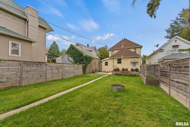 2105 Farnam St, Davenport, IA 52803 - photo 4