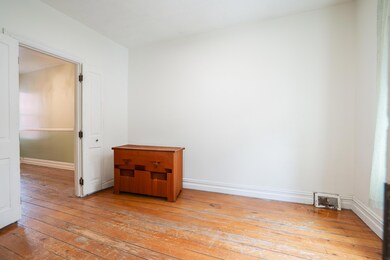 429 N Lumber St, Allentown, PA 18102 - photo 6