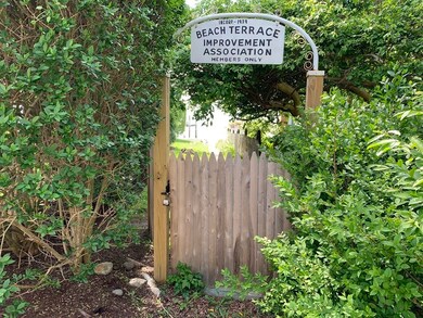 33 Beach Rd, Bristol, RI 02809 - photo 7