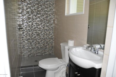 405 Oak St, Cresco, PA 18326 - photo 6